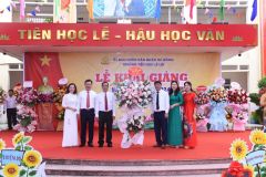 Ông Lê Khánh Đồng - Ủy viên thường vụ - Trưởng ban Dân vận quận Hà Đông, Ông Bạch Ngọc Lợi - Phó trưởng phòng Nội vụ quận Hà Đông, nguyên Phó trưởng phòng Giáo dục và Đào tạo quận Hà đông, Bà Võ Thị Liễu - Chuyên viên phòng Giáo dục và Đào tạo quận Hà Đôn