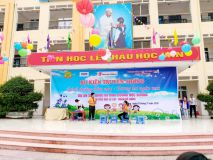 Tiết mục văn nghệ của các em Học sinh trường Tiểu học Lê Lợi.
