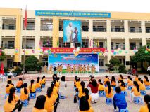 Các em học sinh tham dự sự kiện.