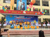Tiết mục văn nghệ của các em Học sinh trường Tiểu học Lê Lợi.